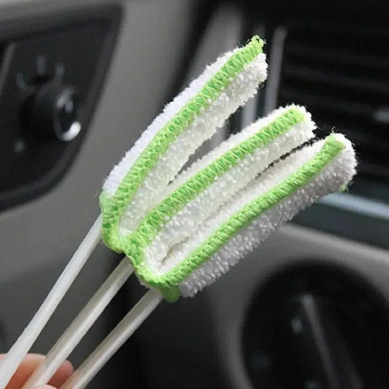 Automobile air conditioning outlet cleaning brush, multifunctional